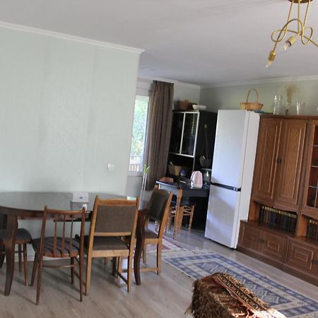 Nunuka House Leilighet Tserovani Eksteriør bilde